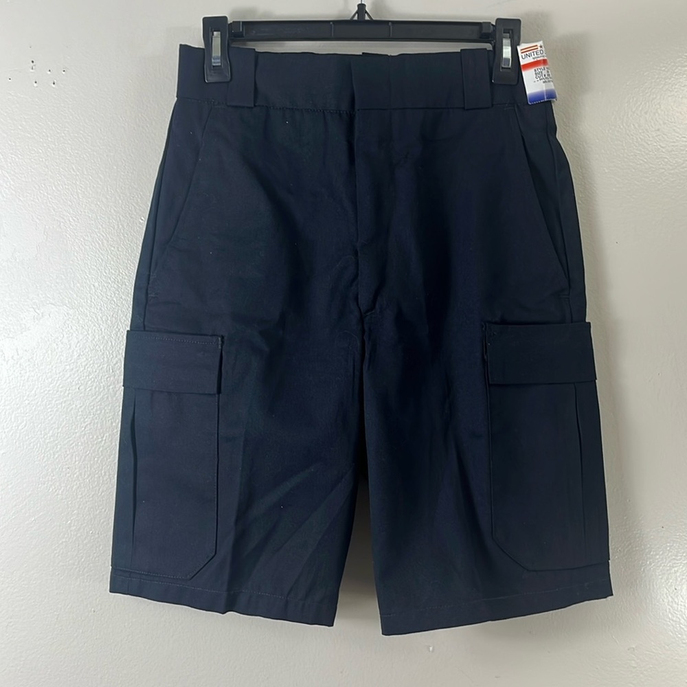 United Uniform shorts navy men’s size 30